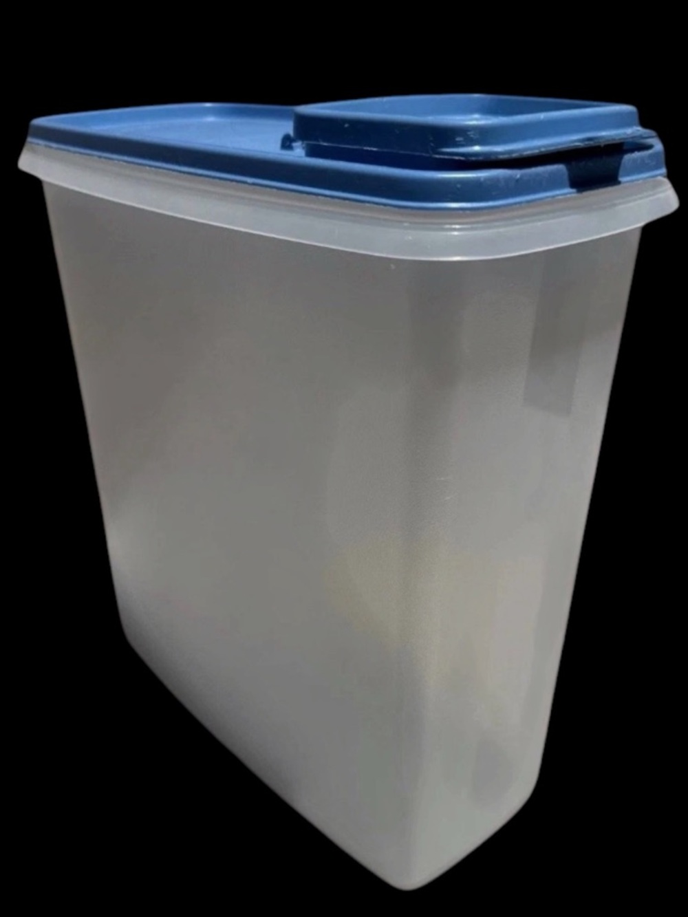 Large Vintage TUPPERWARE CEREAL FOOD STORAGE CONTAINER #1588 BLUE FLIP TOP SEAL
